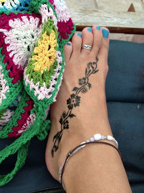 Henna tattoos are just as beautiful as real tattoos. Want something to represent what you love or a time in your life that you