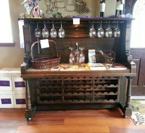 Re-purposed piano wine bar… that is an awesome idea! I am obsessed with this… but where do find an old piano?