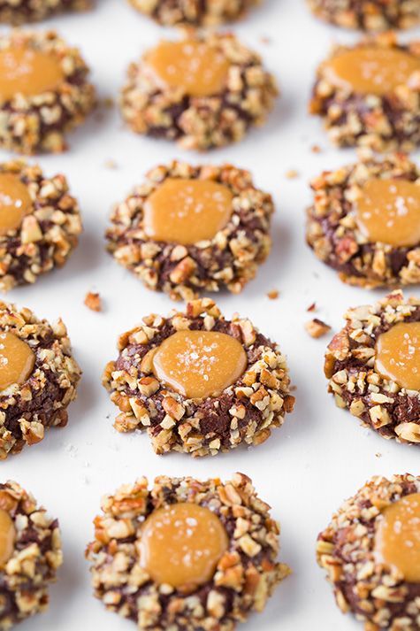 Salted Caramel Turtle Thumbprint Cookies – Cooking Classy