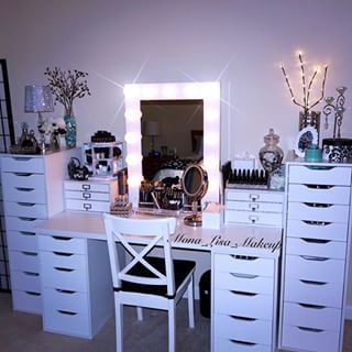 This wistfully white makeup station. | 25 Vanities That Are Basically Porn For Makeup Addicts