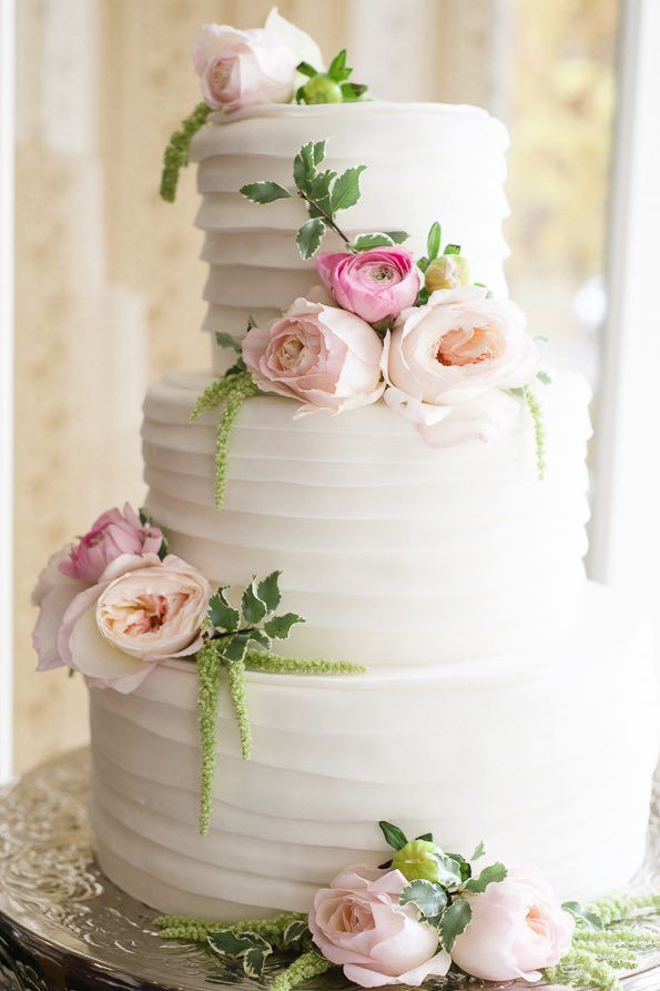 48 Eye-Catching Wedding Cake Ideas –  Lori Kennedy Photography