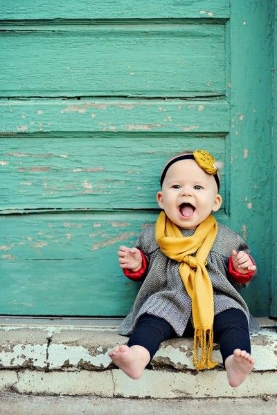 9 Month old Baby Photo Inspiration – Smiling Color