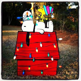 Christmas Yard Art. I want to make one of these for next year.