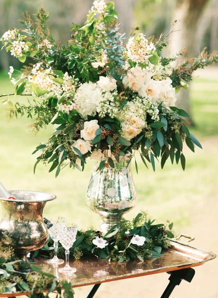 Equestrian garden shoot, horse inspired wedding, green wedding flowers, white wedding flowers