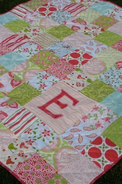 Love this baby quilt! This simple personalization adds so much and the choice of binding is perfect!