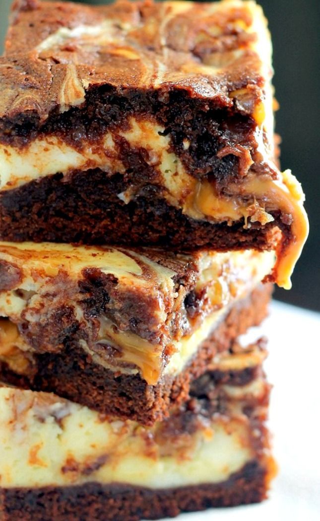 Milky Way Caramel Cheesecake Brownies Recipe ~ Delicious… These are seriously one of the best desserts