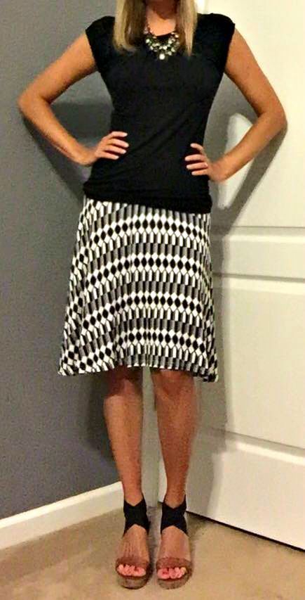 Stitch Fix Review August 2015 – Papermoon Kasidy Geo Print Skirt – gorgeous black & white print – soft fabric!