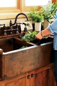 Double Farm Sink with Hammered Apron – WONDERFUL!! – from The Cottage Market: 30 Fabulous Farmhouse Sinks