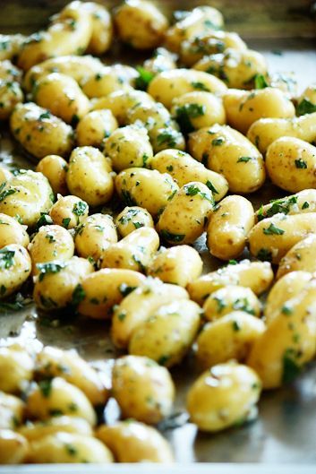 Easy and delicious five-ingredient recipe for oven-roasted parsley and garlic fingerling potatoes.
