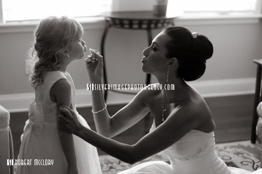 flower girl / bride -must have a picture like this!