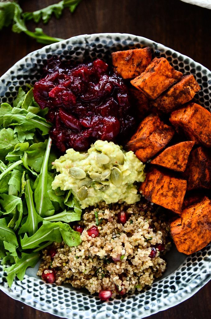 Grab-N-Go Sweet Potato, Cranberry and Quinoa Power Bowl | The perfect prepare-ahead meal that’s packed with protein, vitamins +