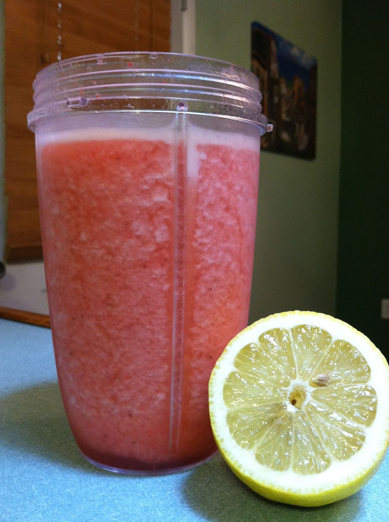 Strawberry-Lemon Detox Drink ~works well, makes you feel less bloated 1 cup of fresh or frozen strawberries 1/4 of a lemon or 2