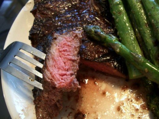 This tells how to make steak in a skillet. I tried it out just two hours ago… This is a great method- my husband and I thought