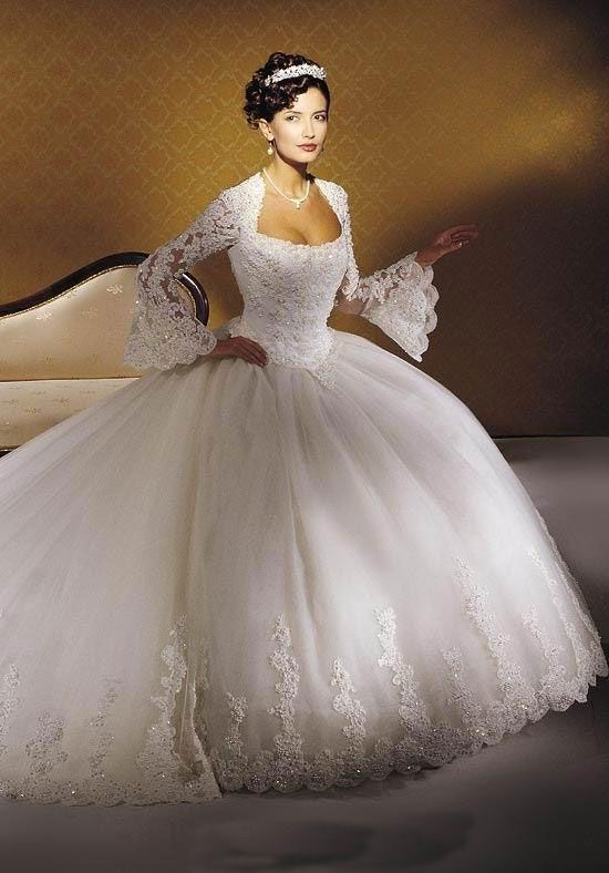 Without the sleeves, this is my dream wedding dress :)