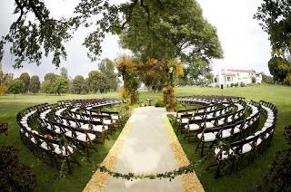 Beautiful way to set up outside wedding chairs.How to Planning Wedding Ideas on a Budget | The Unique Wedd