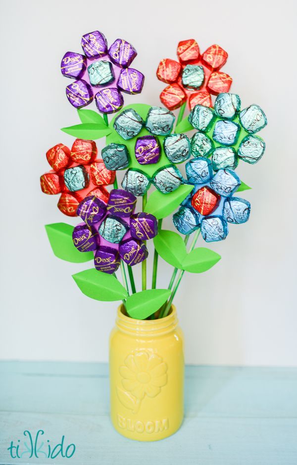 Easy Mother s Day Spring Chocolate Bouquet *Teacher Appreciation or Thank You gift idea