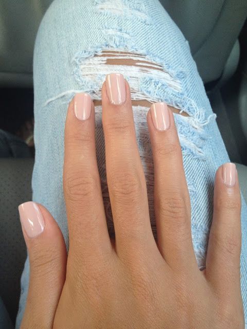 Pretty pink neutral nails for spring! Always a must-have. Try Priti NYC in Blush Noisette