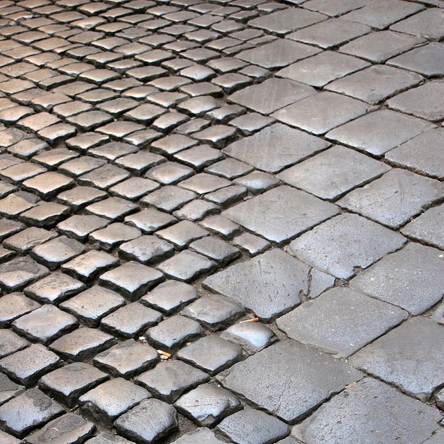 Variations of scale – Roman paving stones