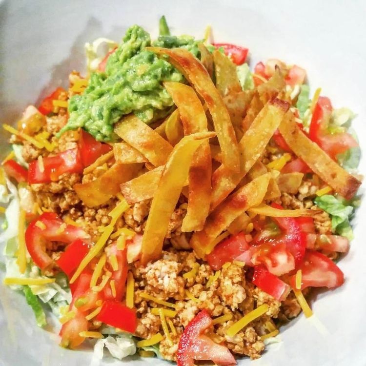 21 Day Fix Approved Taco Salad  (2 Green, 1 Red, 1 Blue and 1 Yellow)  // 21 Day Fix // fitness // fitspo