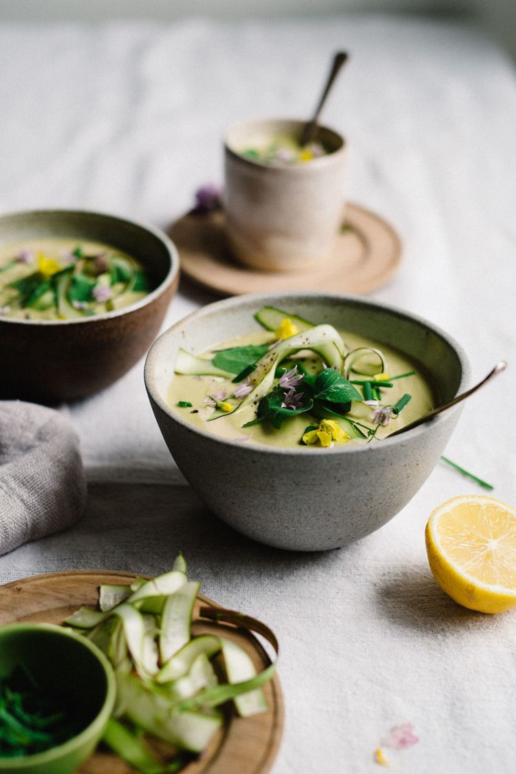 Creamy Tahini & Lemon-Asparagus Soup | dolly and oatmeal #vegan