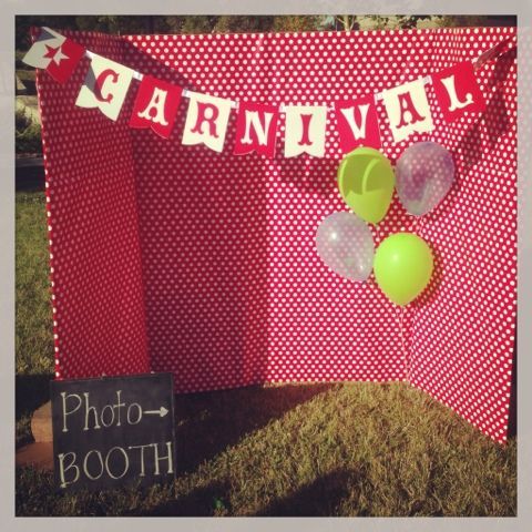 How to make a photo booth party time DIY carnival theme @Hobby Lobby