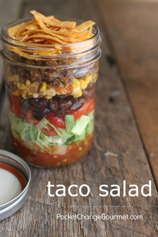 Taco Salad in a Jar — This quick and easy lunch recipe is not only delicious, it’s packed with healthy fo