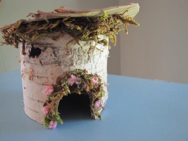 The making of a fairy house (how to) using birch bark, moss, etc. :) Charming.