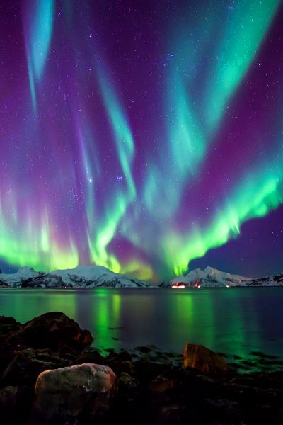 The Northern Lights are an incredible product from nature (much like UNREAL candy) – everyone should exper