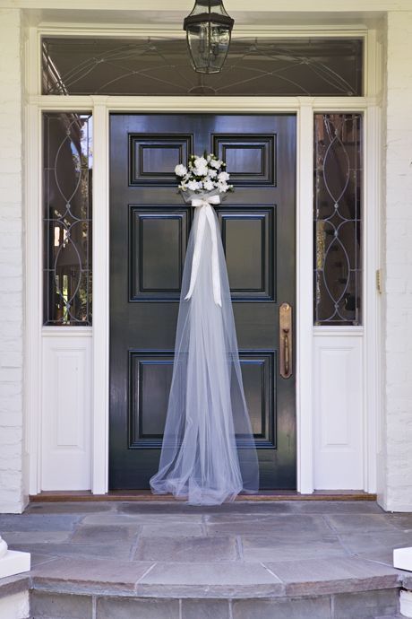 Would be a great door decoration the day of the wedding when the photographer and bridesmaids are at the h