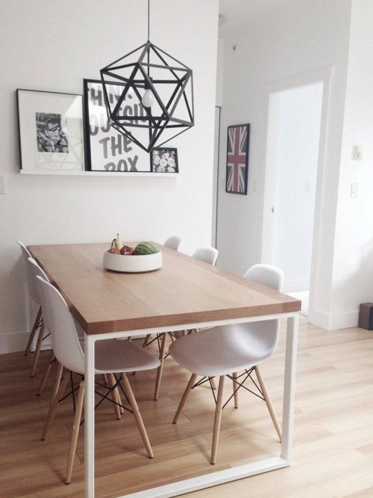 You can make the most out of a small dining area by keeping it simple, then punctuating with a few pieces