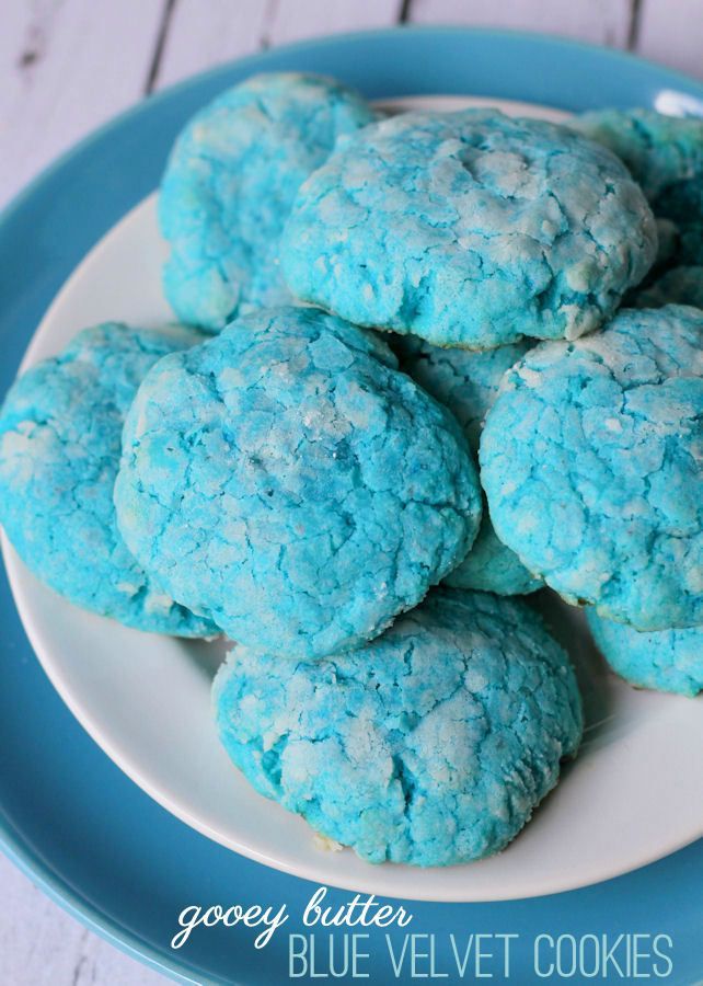 Delicious Gooey Butter Blue Velvet cookies on { lilluna.com } #cookies