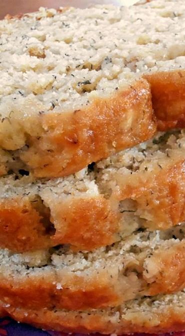 Moist Pineapple Banana Bread – This recipe for banana bread takes a bit of a tropical twist with crushed p