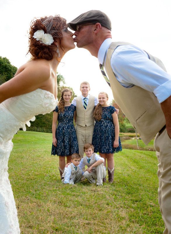 Moore Barn Wedding – blended family wedding photo – Photo By DeAnn Mitchell Photography