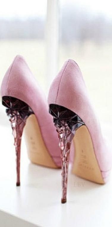 Pink. Pumps. . . #stilettos