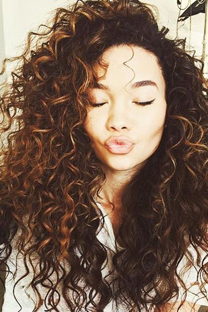 Thick voluminous natural curls! @ashley_moore_’s hair is such an inspiration! #hairgoals