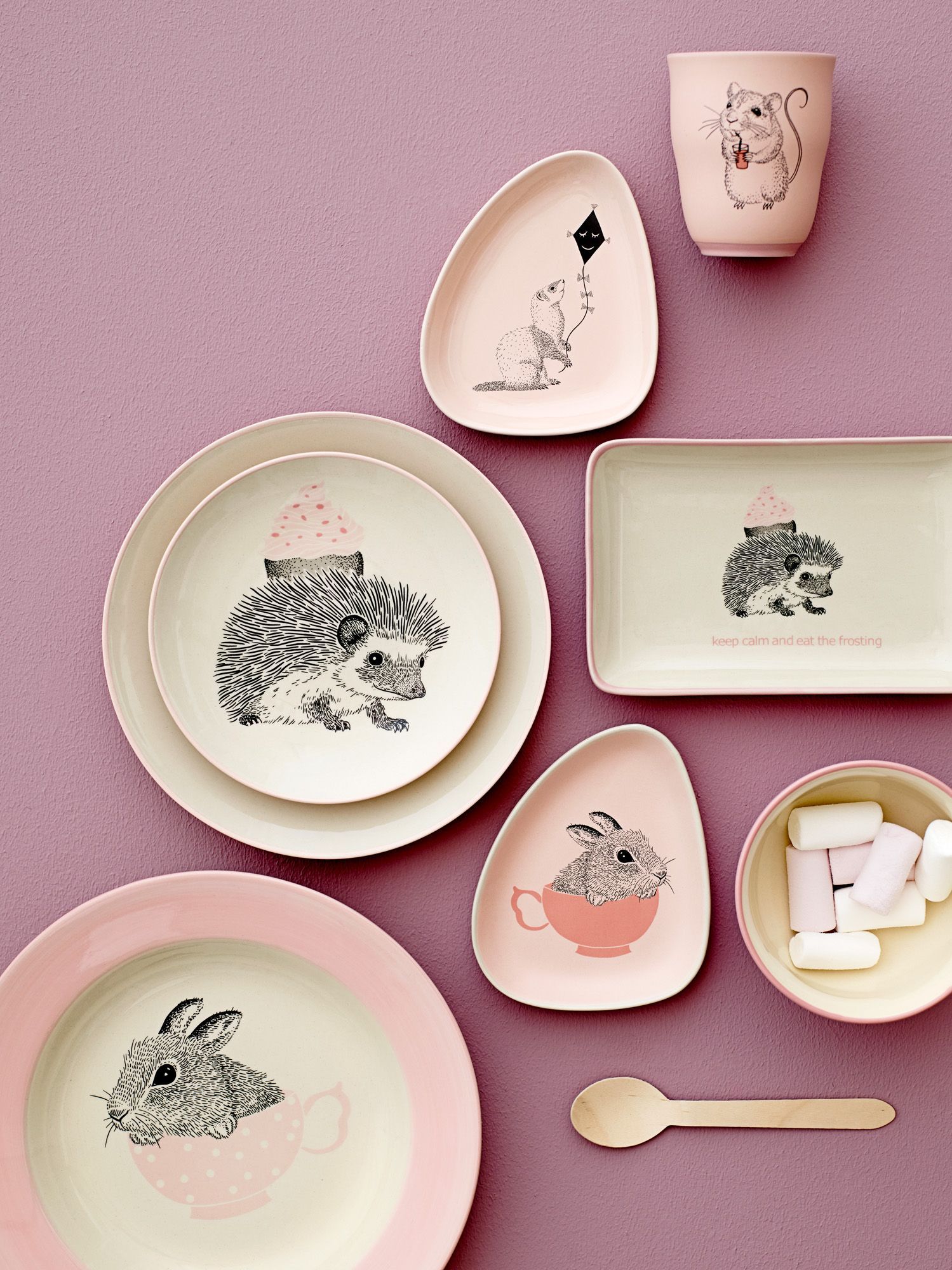 This wonderful tableware for the little ones is called Nanna – by Bloomingville Mini