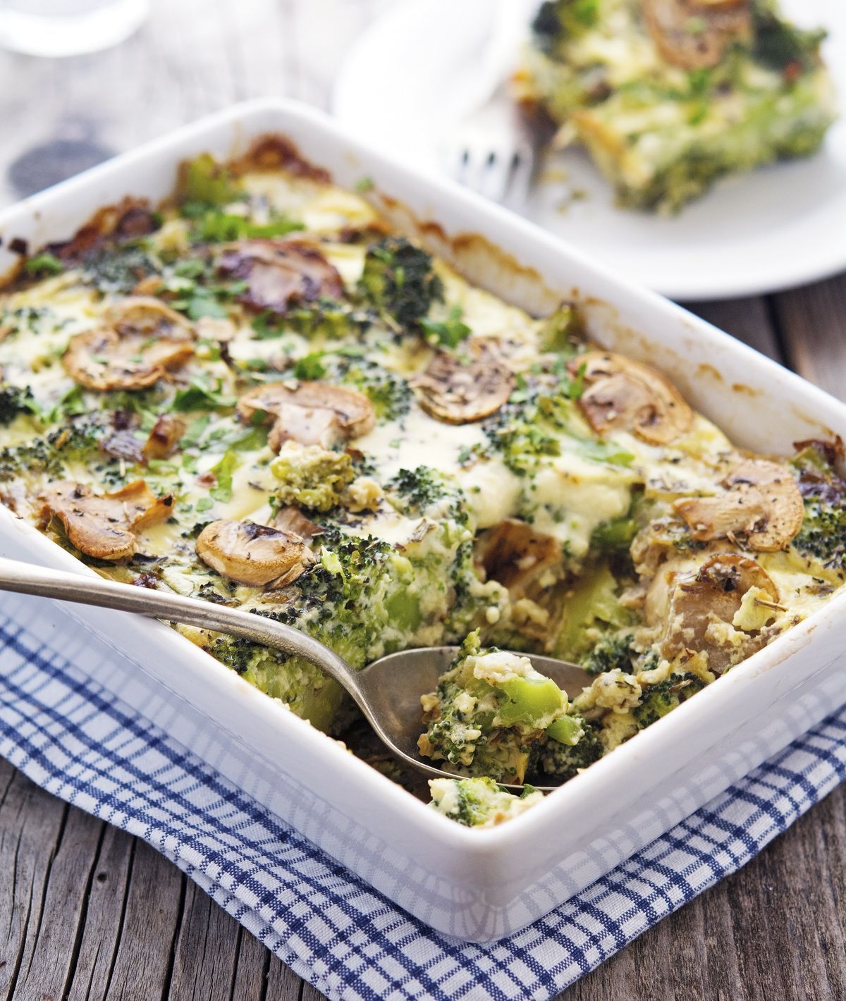 Creamy Broccoli and Mushroom Casserole – vegetarian, dairy-free, paleo