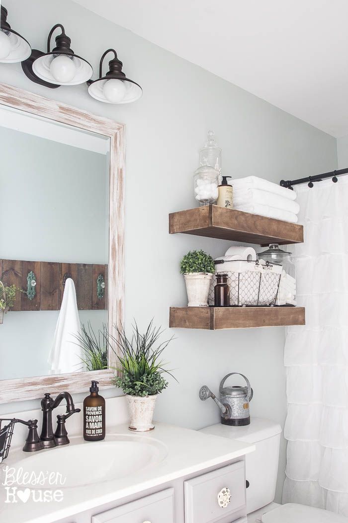 How to Give a Plain Bathroom an Updated Farmhouse Makeover – on a Budget – this is an awesome transfor
