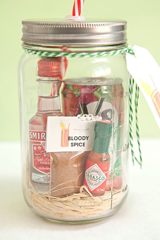 Mason Jar Bloody Mary Gift with delicious spice mix – awesome bachelor/bachelorette party gifts!
