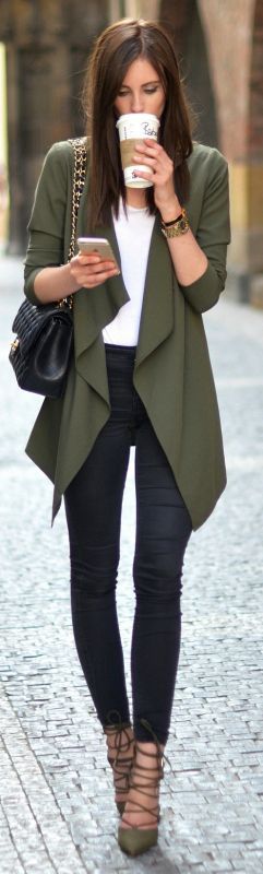 simplistic but sophisticated look + Barbora Ondrackova + every day chic style + khaki blazer + matchin