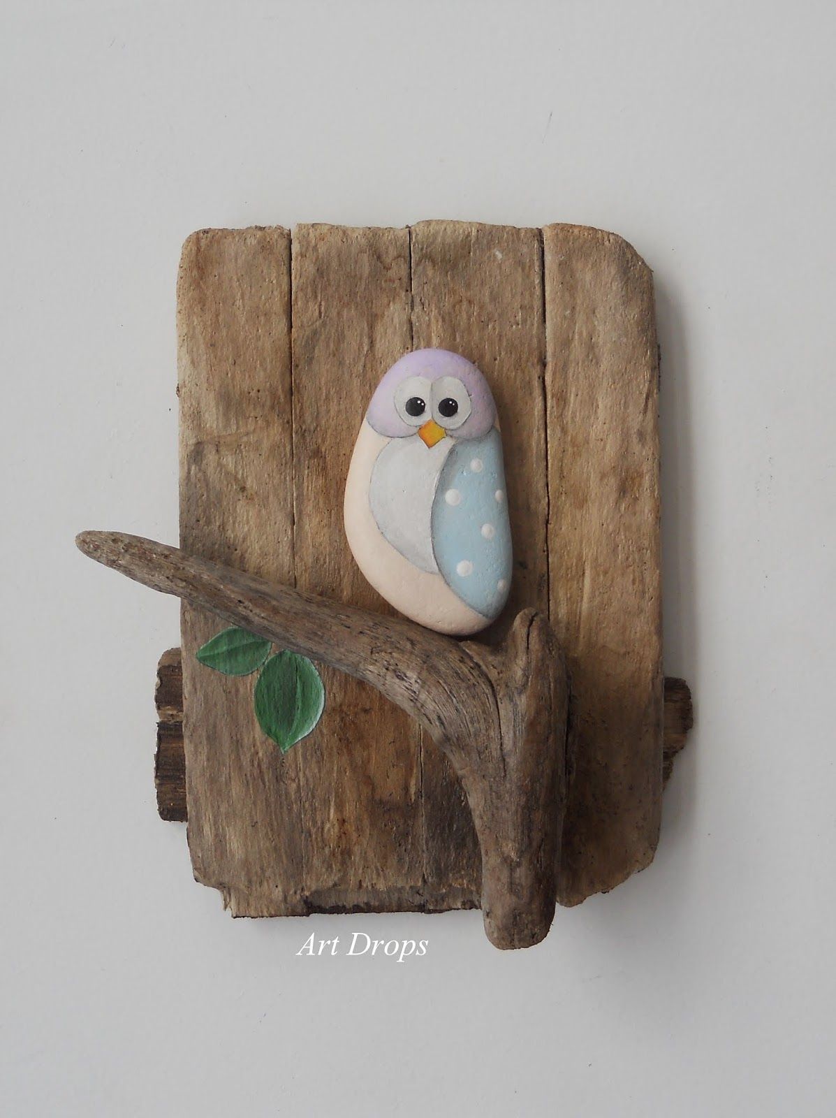 Art Drops. Driftwood and a painted stone – how easy is that?! owl wall plaque for garden or home
