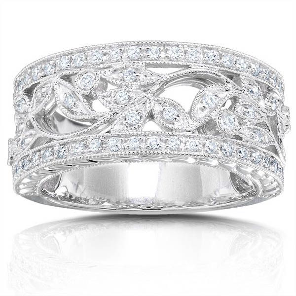 engagement rings for women | Show your lasting love with a gift of this beautiful diamond band