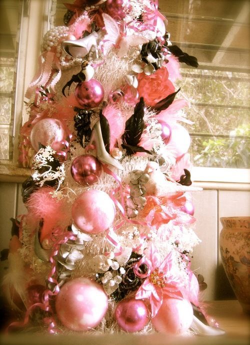 pink-christmas-tree