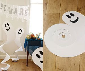 DIY CRAFTS HALLOWEEN Spinning Spirits. Would be cute to hang from the ceiling