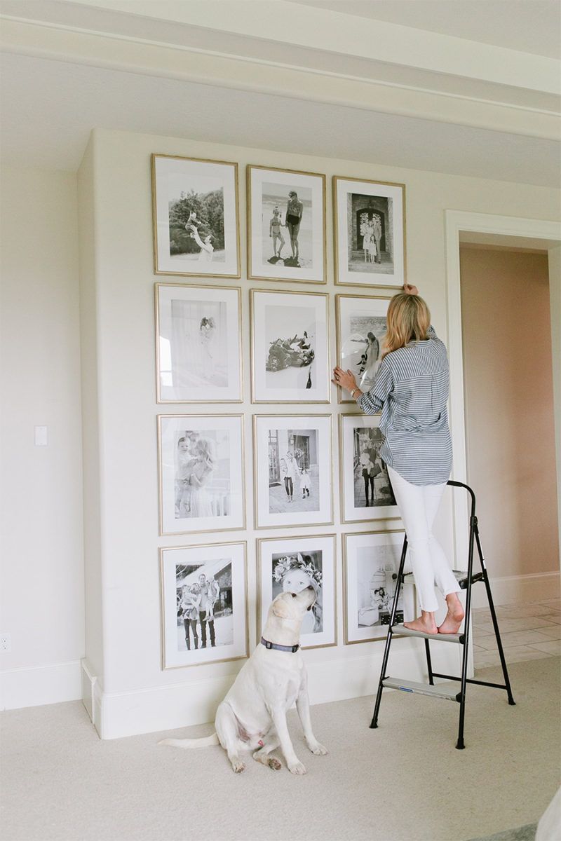 Gallery wall with large frames //