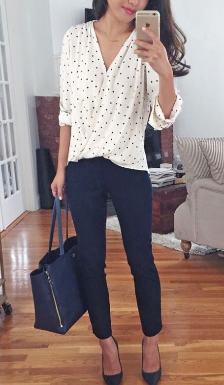 Loving this outfit, especially the blouse – would love a blouse like this in color