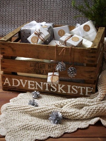 Stapelweise kleine Geschenke: Dieser Adventskalender ist die perfekte Inspiration