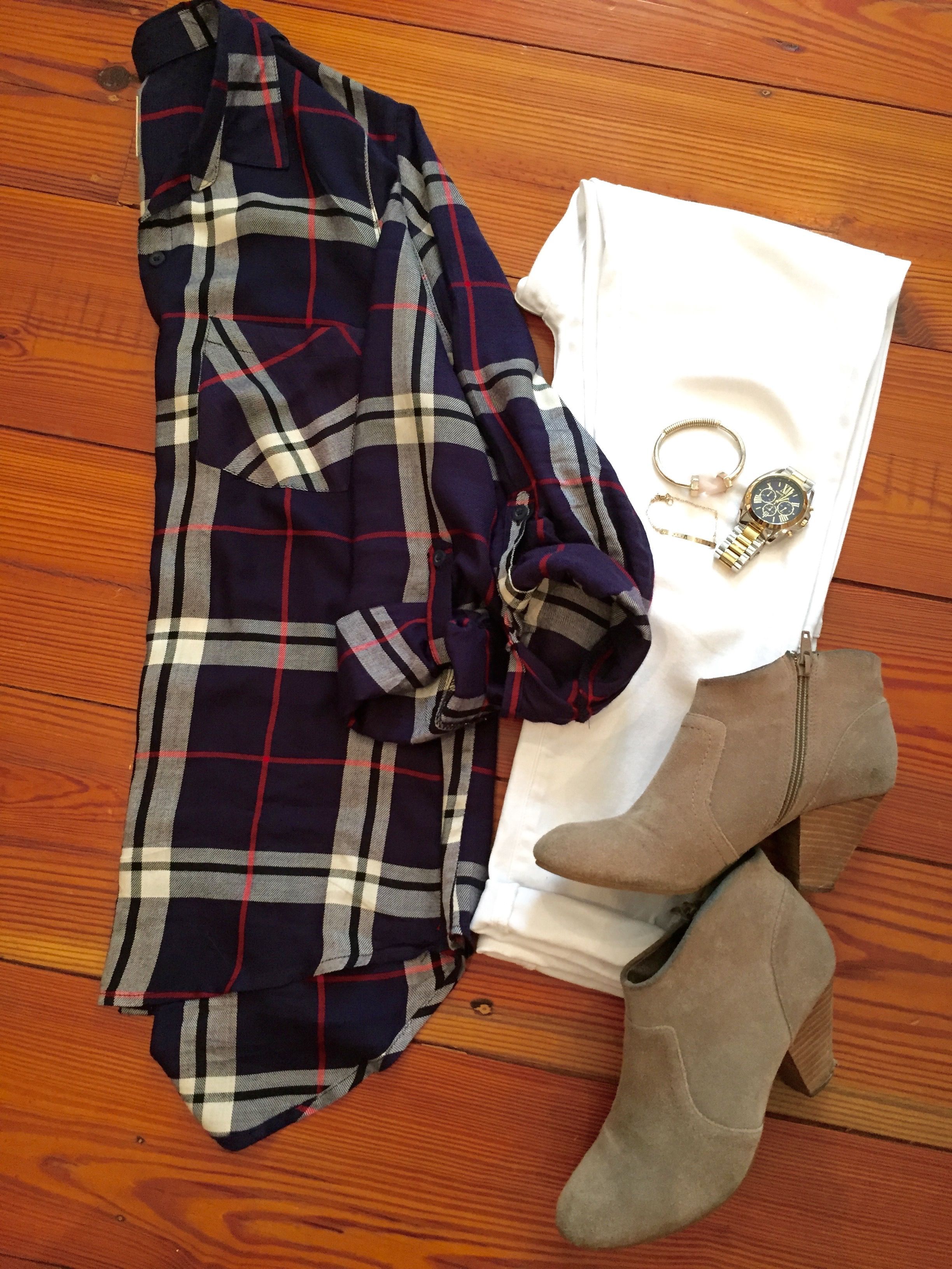 white jeans for fall; white jeans with navy plaid and ankle boots; summer to fall