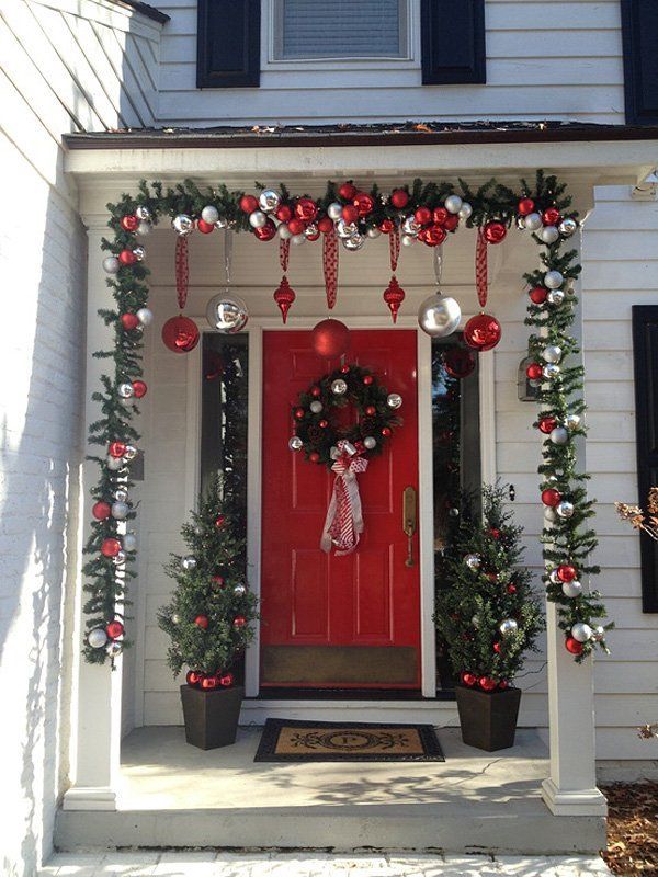 56 Amazing front porch Christmas decorating ideas