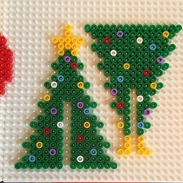 Christmas tree hama beads by jritaalm